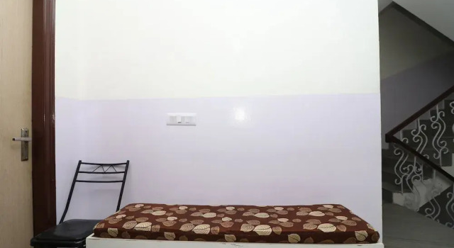 OYO 28620 Hotel Monarch