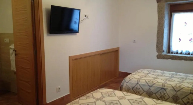 Alojamiento Pazos, Rezerwuj Hotel Cea Orense