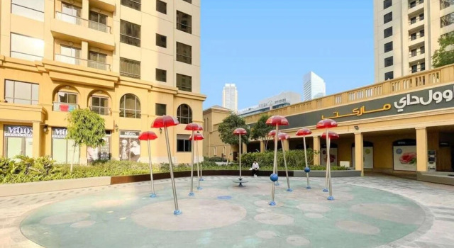 Lovely 3BR Unit w Beach View JBR, Забронировать Отель Джумейра , рядом с Dubai Marina Yacht Club