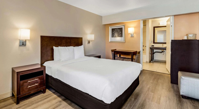 Двухместный номер Standard Comfort Inn Beach Boardwalk