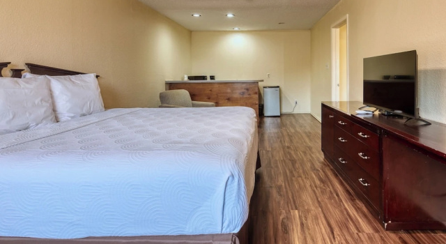 Люкс Executive Inn & Suites