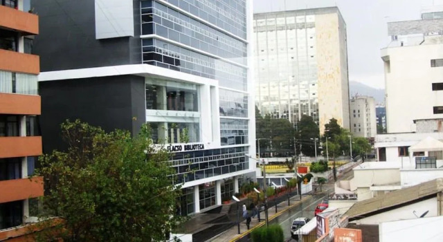 Quito Garden Hotel, Book Hotel Hoteller i Quito med parkering, nær Guapulo Park, Parkering