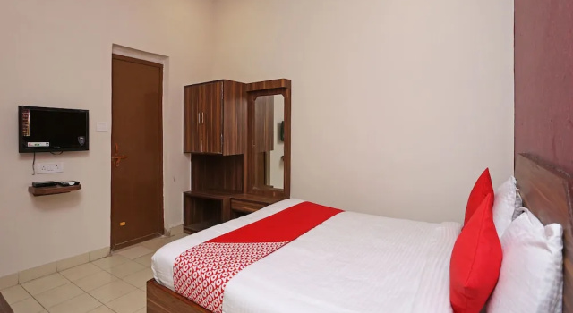 Двухместный номер Standard OYO 7859 Hotel Gurukripa