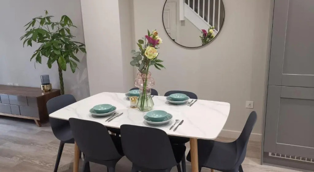 Коттедж с 2 комнатами Bournemouth cottage 6mins from beach, free parking