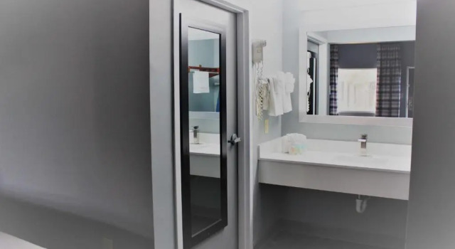 Номер Standard SureStay Hotel by BW Conway