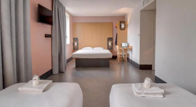 Четырёхместный номер для людей с ограниченными возможностями B&B HOTEL Bayonne Tarnos