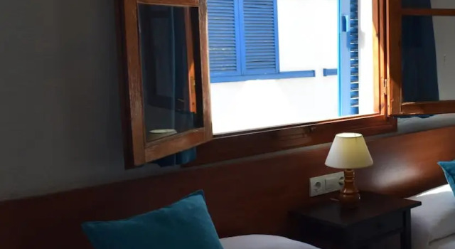 Трёхместный номер Standard Hostal Juan de Austria