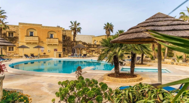 Villagg Tal-fanal - 3 Bedroom Maisonette, Varaa Hotelli Ghasri Gozo