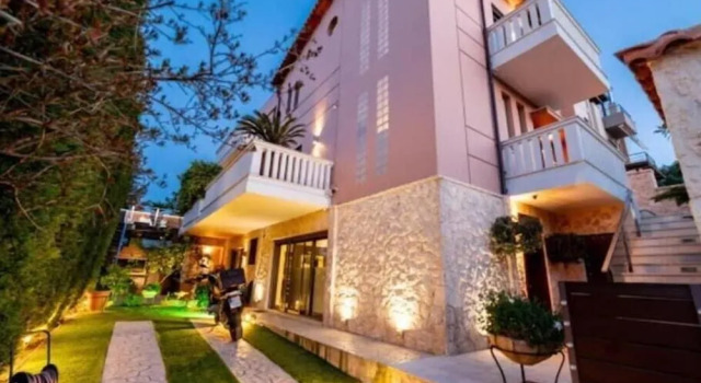 Villa Occasus by A&D Properties, Забронировать Вилла Отели Маркопоуло - Месогаиа с парковкой, Парковка