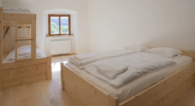 Burg Altpernstein, Book Hotel  