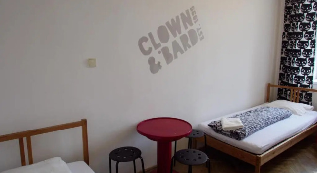 Standard Zimmer Clown and Bard Hostel