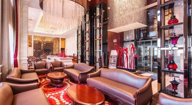 Grand Metropark Guofeng Hotel Tangshan, Book Hotel Hoteller i Tangshan med pool, Swimmingpool
