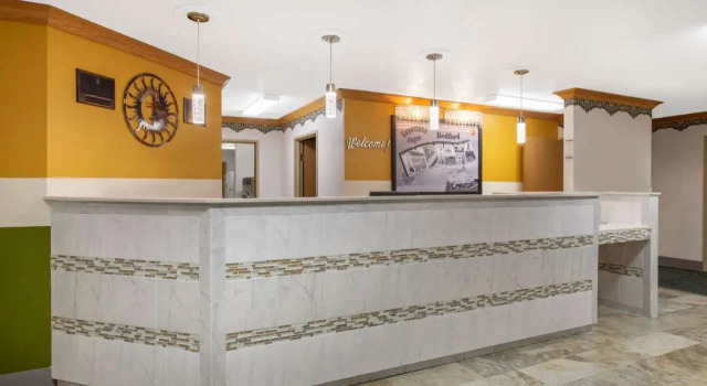 Super 8 by Wyndham Bedford, Boek Hotel Hotels in Indiana met zwembad, Zwembad