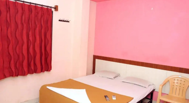 Hotel Sai Darshan, Забронировать Отель Ширди штат Махараштра, рядом с Железнодорожный вокзал Сайнагар