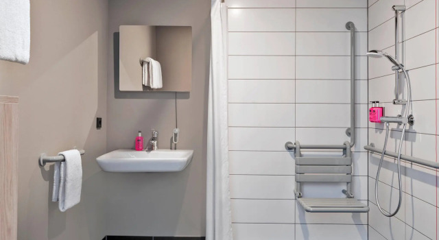 Двухместный номер Standard Moxy Hamburg City