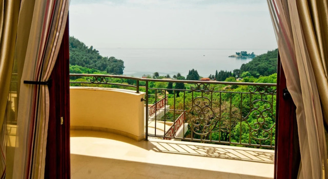 Апартаменты Deluxe St. George Apartments and Villa with pool