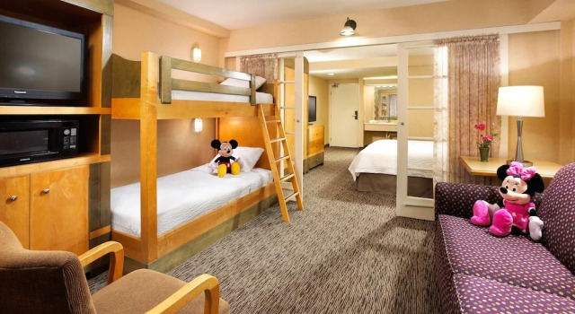 Люкс семейный Anaheim Portofino Inn & Suites