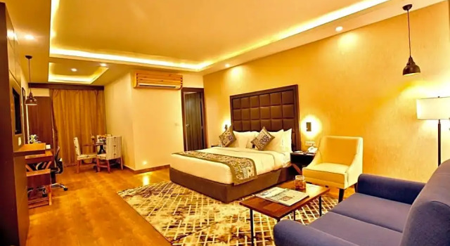 Номер Deluxe The Fern Residency Noida