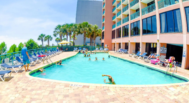 Кровать в общем номере Sandcastle Oceanfront Resort South Beach