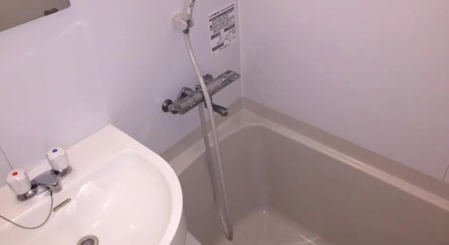 Кровать в общем номере (женский номер) Atsugi Hotel Yugiri