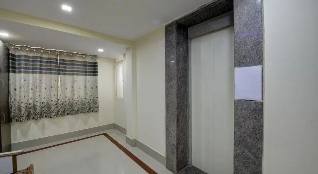 SPOT ON 37153 Karavali Paradise, Prenota Hotel Doddaballapur Karnataka