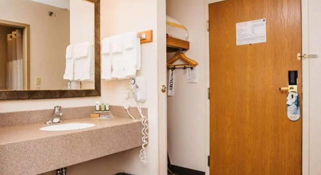 Номер Standard SureStay Plus by Best Western Elizabethtown Lancaster