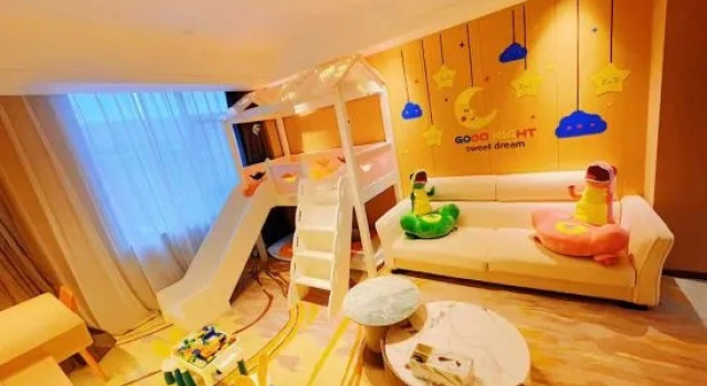 Двухместный семейный люкс Zigong Puda Hotel