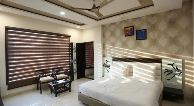 Hotel Ambience Jhansi, Rezerwuj Hotel Jhansi Indie