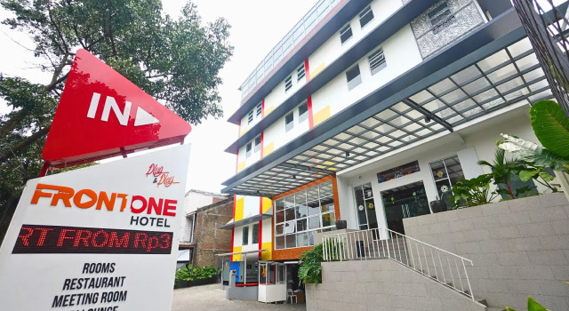 Front One Hotel Pasir Koja Bandung