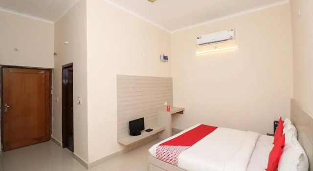 OYO 23652 The Retreat, Prenota Hotel Calcutta 