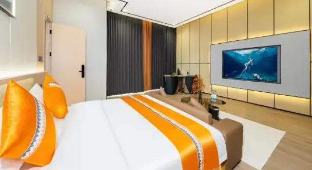 Люкс Business с 2 комнатами с видом на море Sanya Central Jiayue Bixuan Hotel (Qiangqing Sea Travel Duty-Free Shop)