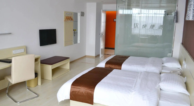 Heshangyou Convenient Hotel, Забронировать Отель Отели Лунхуа с парковкой, Парковка