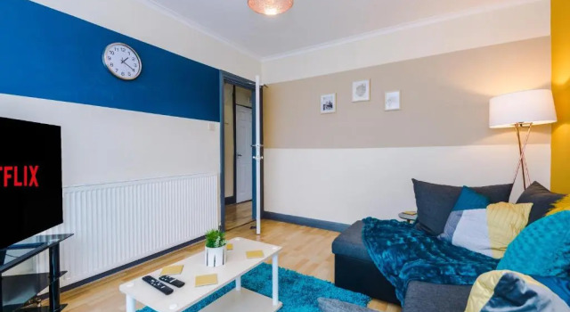 ✪ 15-30%OFF FOR WEEKLY&MONTHLY STAYS ✪5 Bed House✓, Varaa Hotelli Birmingham West Midlands