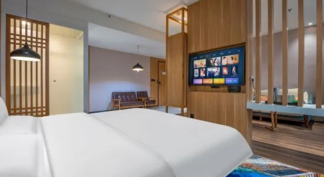 Люкс Business Kee Royal Hotel (Dengzhou Hua Chau Academy Store)