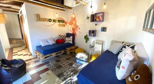 Makuto Guesthouse Hostel, Забронировать Хостел Альбайсин Гранада, рядом с Музей народных традиций и искусств Los Tiros de Granada