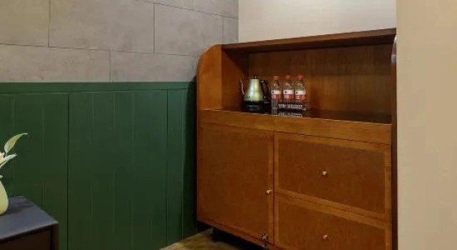 Люкс Executive James Joyce Coffee Hotel (Railway Station Yulin College Branch)