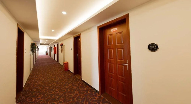 OYO 8009 Pengxin Hotel
