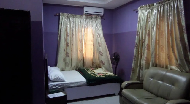 De Love Hotel, Забронировать Отель Икея Лагос, рядом с Ikeja City Mall