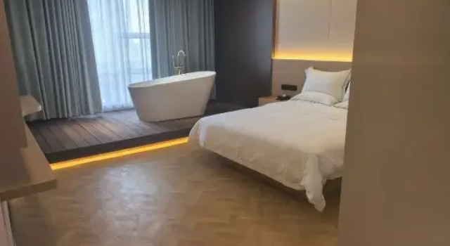 Люкс Deluxe Xinhua Century Hotel