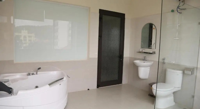 Двухместный номер Deluxe Iris Hotel Halong