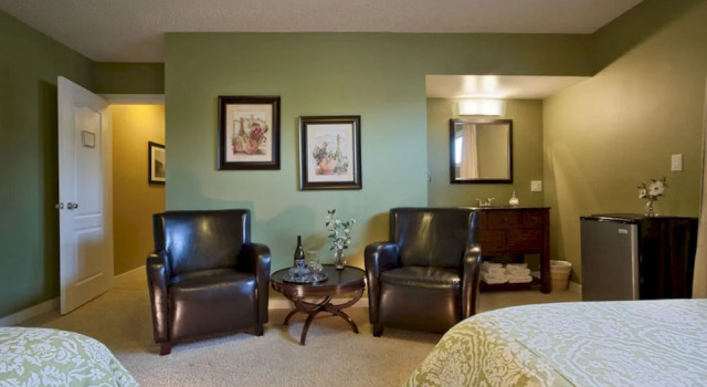 Kelowna Apple Tree Bed & Breakfast