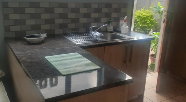 Vincentia Odd Cottage ( self catering)