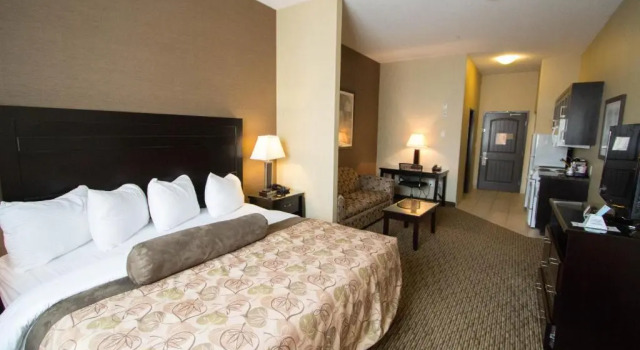 Люкс Best Western Estevan Inn & Suites