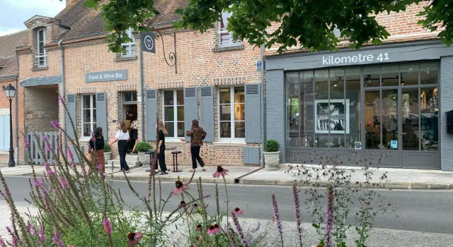 Kilometre 41, Boek Hotel  