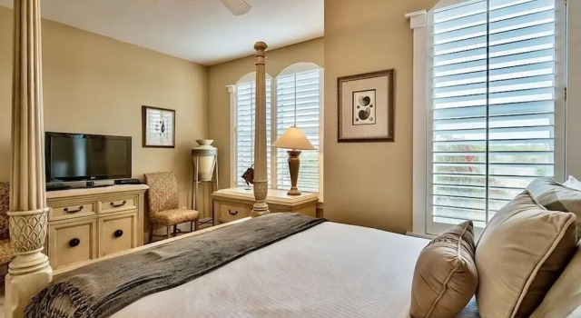 30A Monterey Place 3 Bd Holiday Home by Five Star Properties, Book Lejlighed Lejligheder i Seacrest, Lejlighed