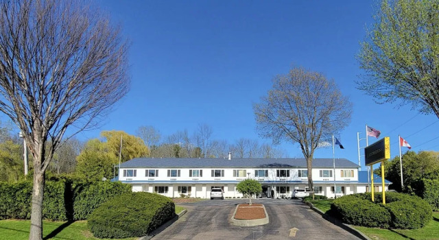 G.G.T. Tibet Inn, Book Hotel Shelburne Stowe-Smuggler's Notch