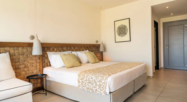 Бунгало Premium рядом с пляжем Amaronda Resort & Spa Eretria