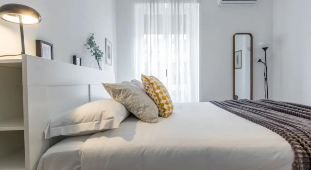 JOIVY Lovely Flat For 2, Quiet Street Near Centre