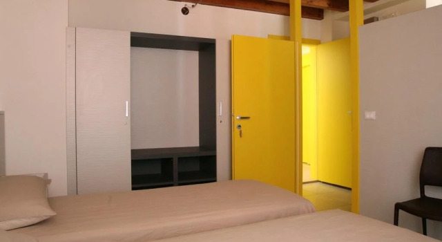 Luogo Comune Ostello, Book Hostel / Vandrerhjem Hostels i Brescia, Hostel / Vandrerhjem