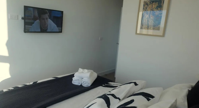 Апартаменты Deluxe с 2 комнатами с балконом и с видом на окрестности Whitehorse Towers Self Service Apartment